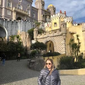 Meet your Posher, Alexandra